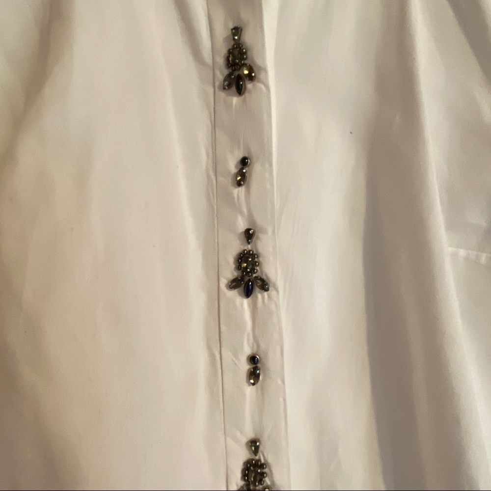 Beautiful button up blouse - Picture 3 of 4
